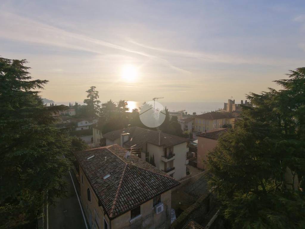 Appartamento a Torri del benaco in Via Dall'oca Bianca, 278 - Foto 2