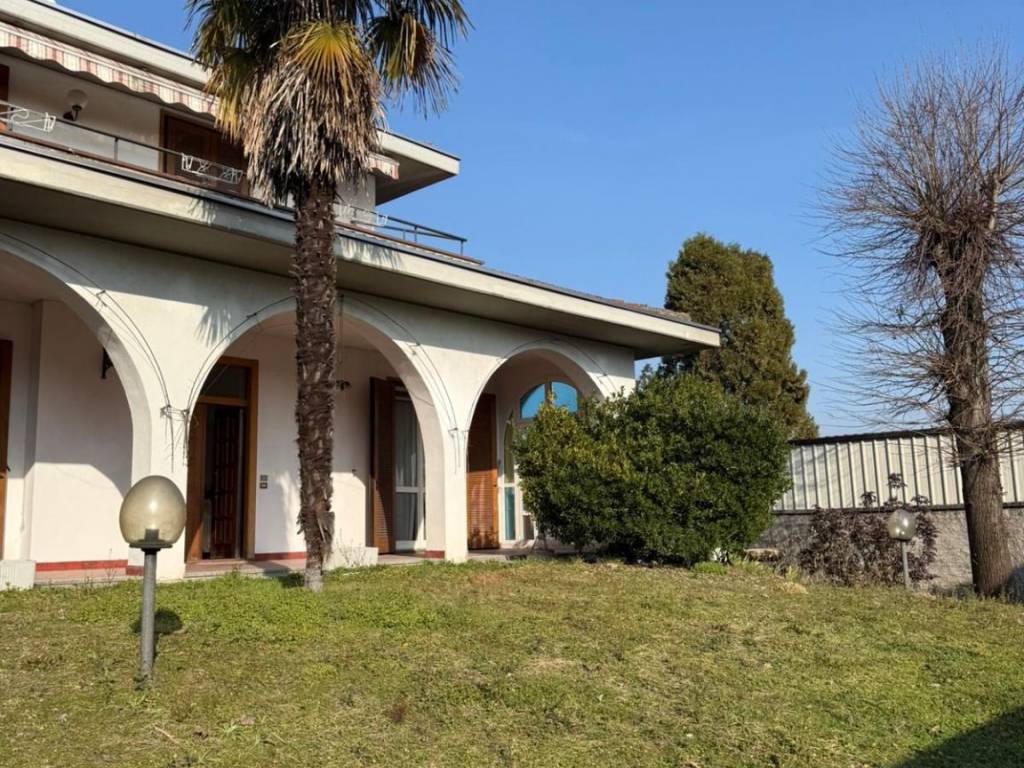 Villa a Dorno in Via Giuseppe Pelizza da Volpedo - Foto 5