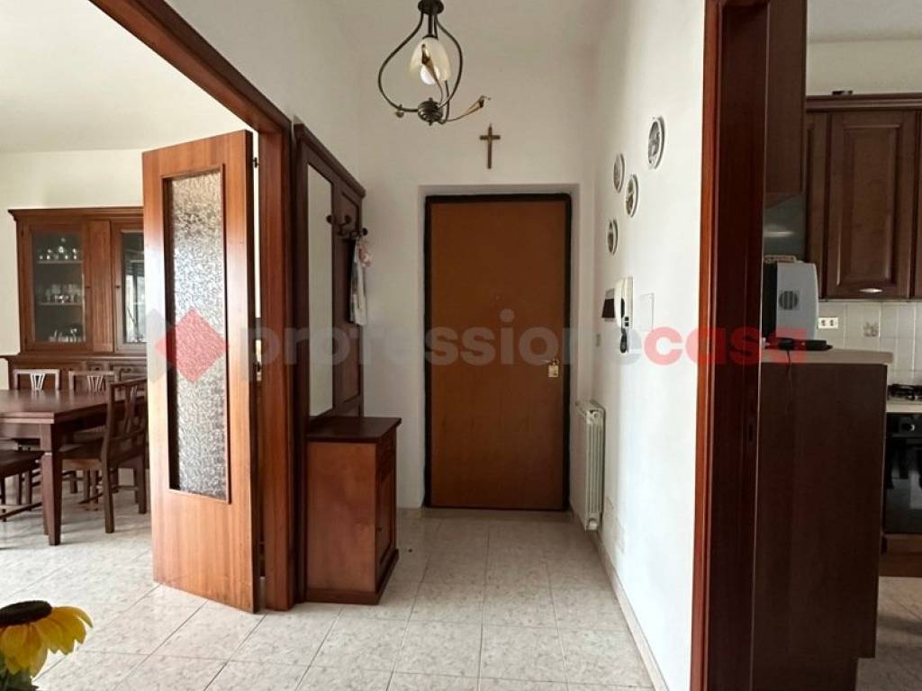 Appartamento a Santi cosma e damiano in Via Francesco Baracca, 312 - Foto 2