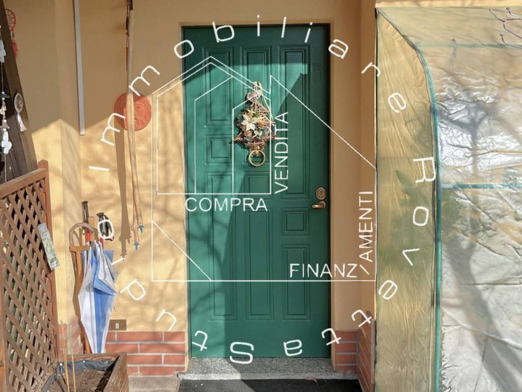 Villa a Gallarate in Via Monte Nevoso, 55 - Foto 5