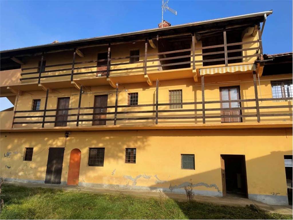 Rustico / casale a Divignano in Giacomo Leopardi - Foto 2