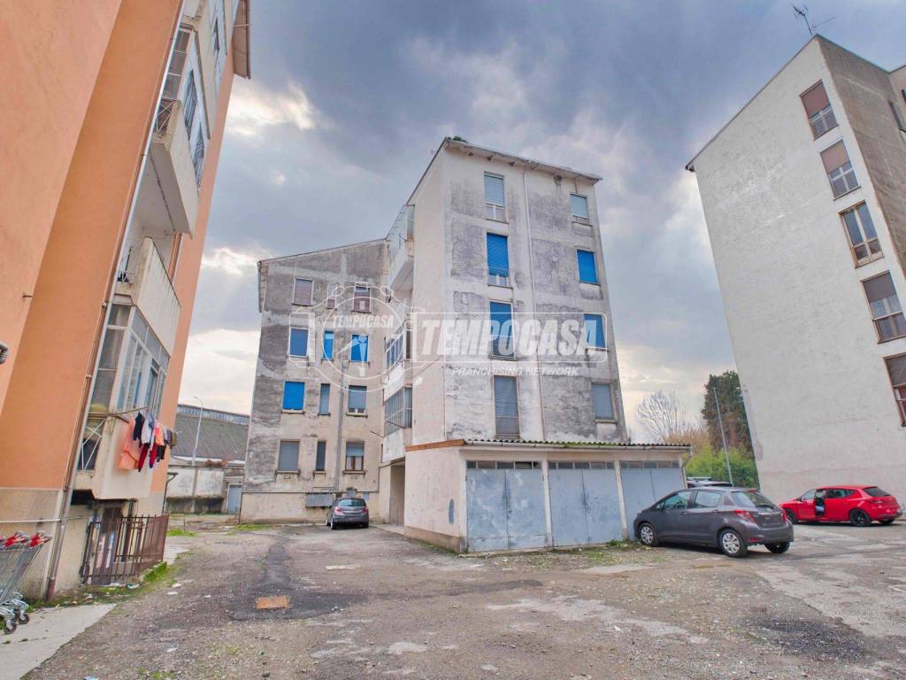 Appartamento a Vercelli in Via Udine - Foto 5