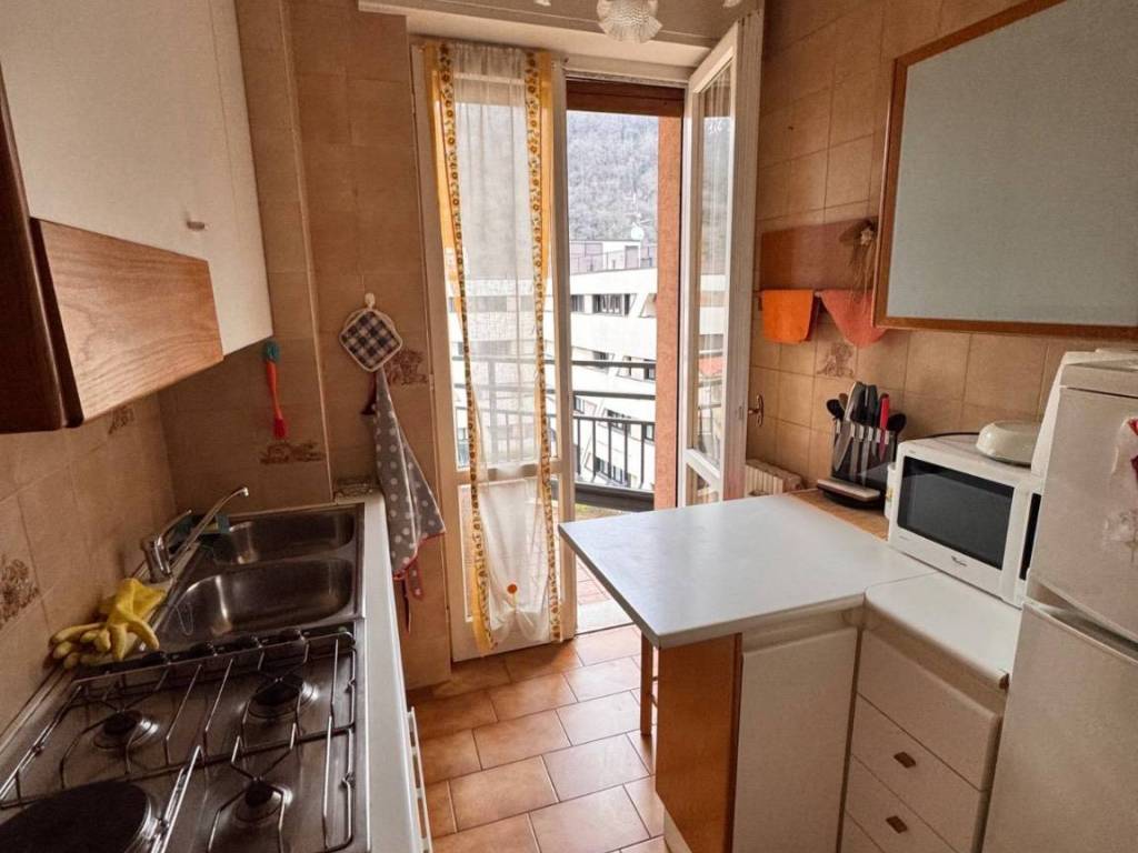 Appartamento a Canzo in Via A. De Gasperi, 2 - Foto 5