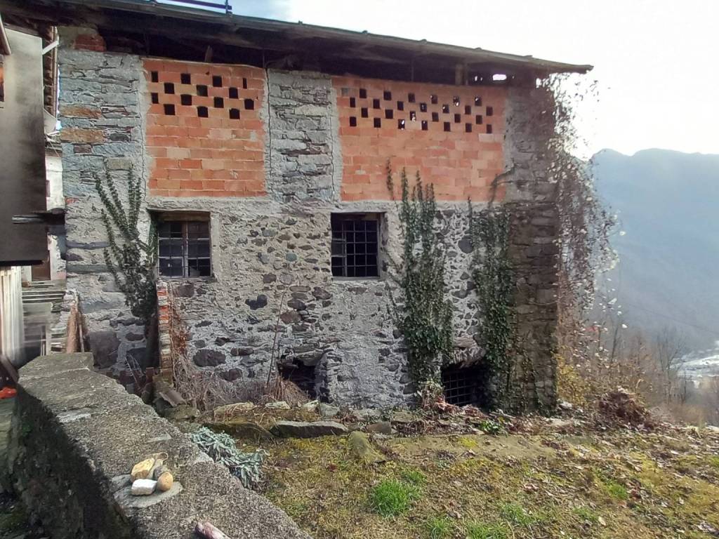 Rustico / casale a Varallo in Via Centro - Foto 4