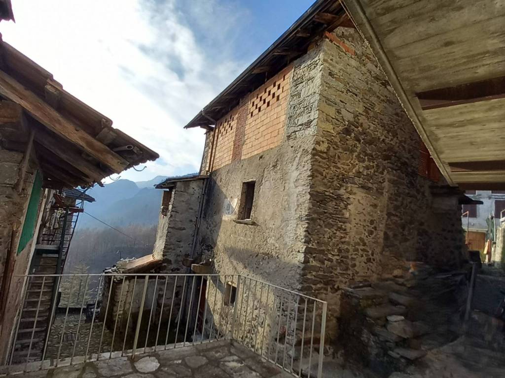 Rustico / casale a Varallo in Via Centro - Foto 5