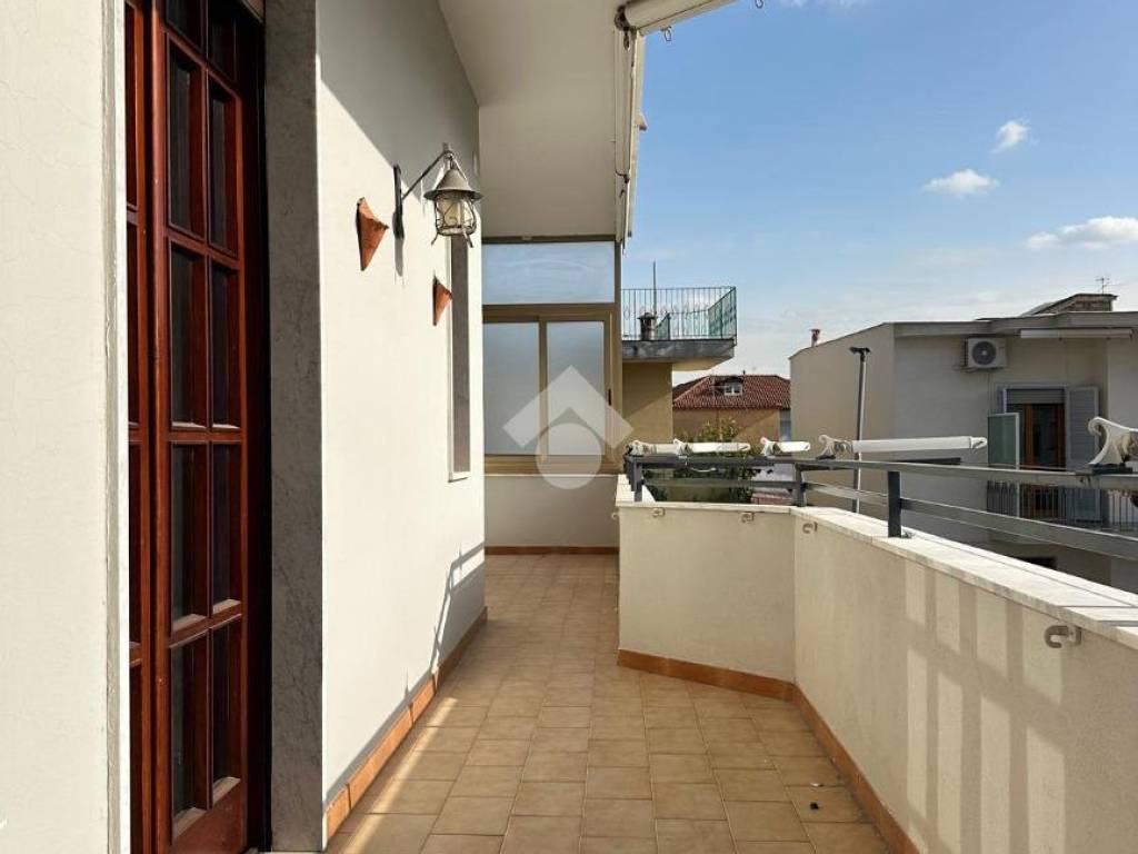 Appartamento a Giugliano in campania in Viale san francesco d'assisi, 31 - Foto 2