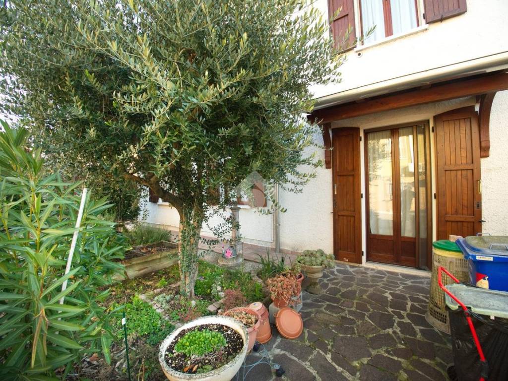 Villa a Torrile in Via Don P. Mazzolari, 2 - Foto 2