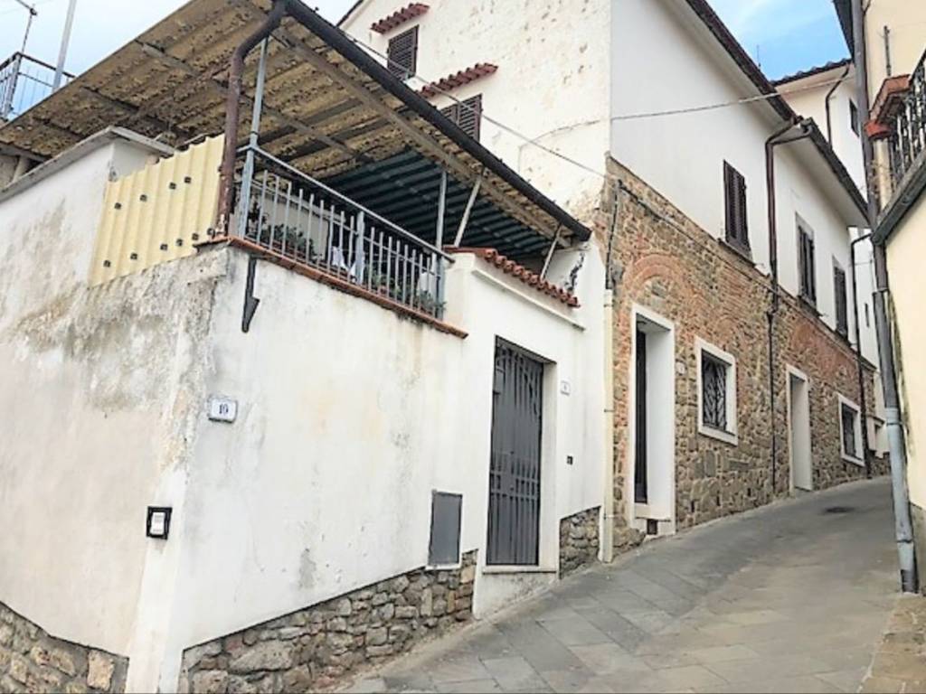 Casa indipendente a Monsummano terme in Piazza Orazio Bargellini - Foto 3