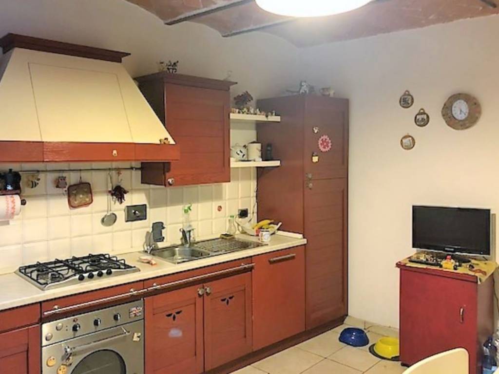 Casa indipendente a Monsummano terme in Piazza Orazio Bargellini - Foto 5