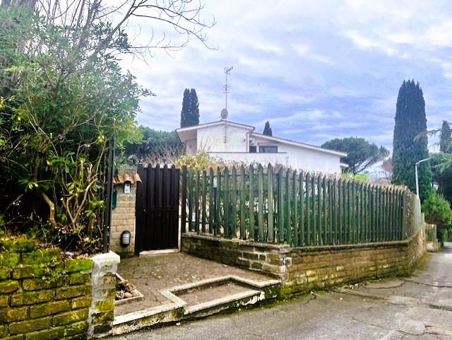 Villa a Campagnano di roma in Via Aldo Moro, 4 - Foto 2