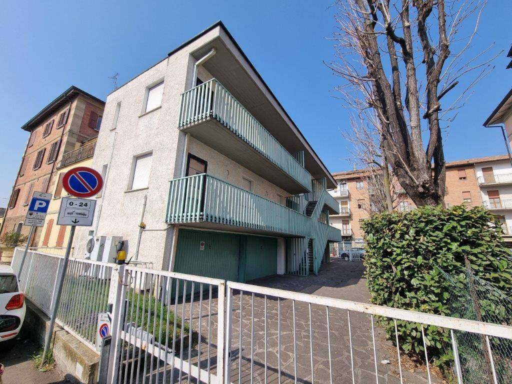 Palazzo / stabile a Reggio emilia in Via Emilia Ospizio, 5 - Foto 3