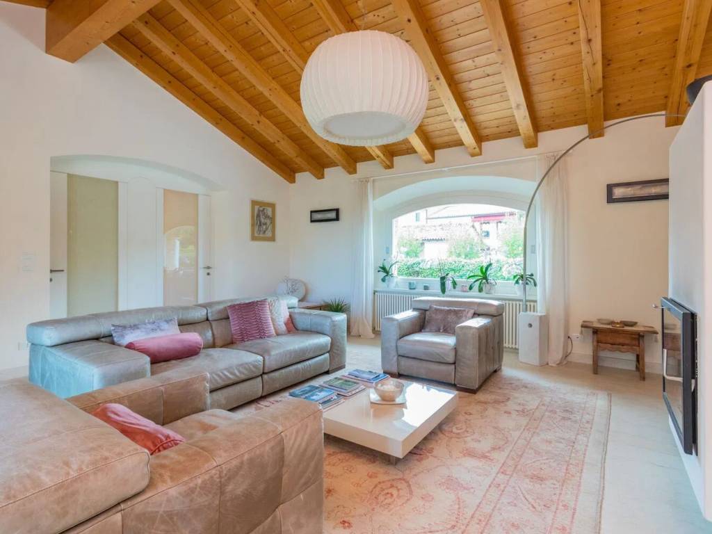 Villa a San pietro di feletto in Piazza Giovanni Xxiii°, 13 - Foto 5
