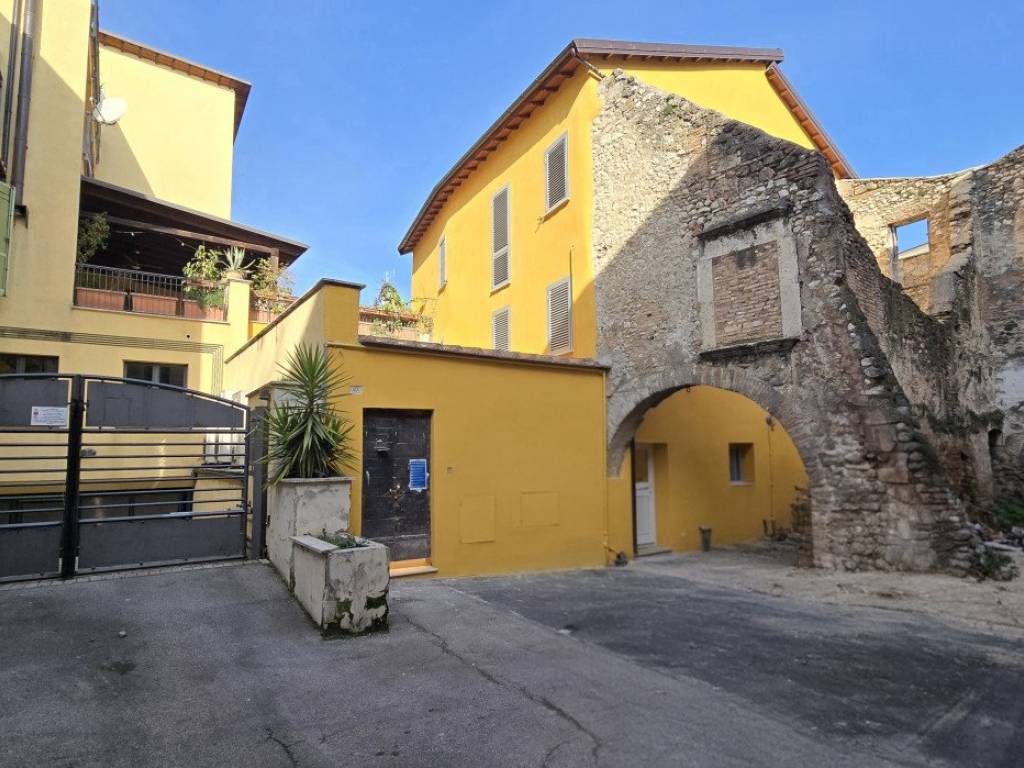 Appartamento a Terni in Via San Vincenzo - Foto 2