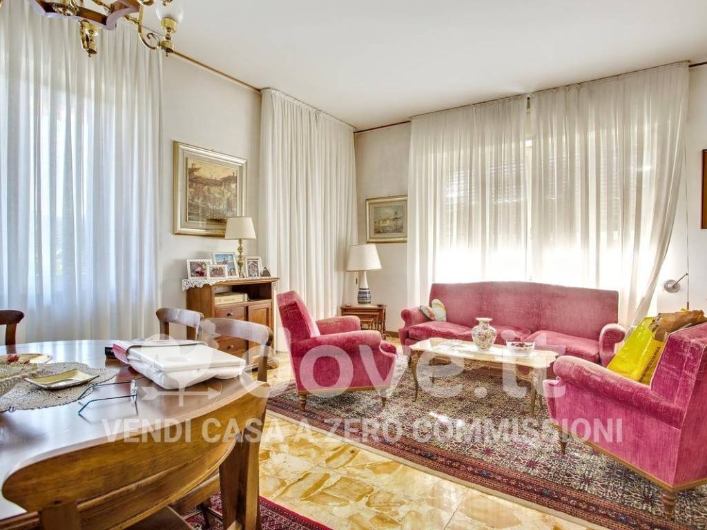 Villa a Cittiglio in Via V.Veneto - Foto 2