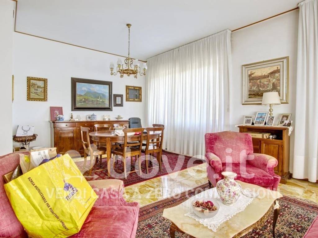Villa a Cittiglio in Via V.Veneto - Foto 4