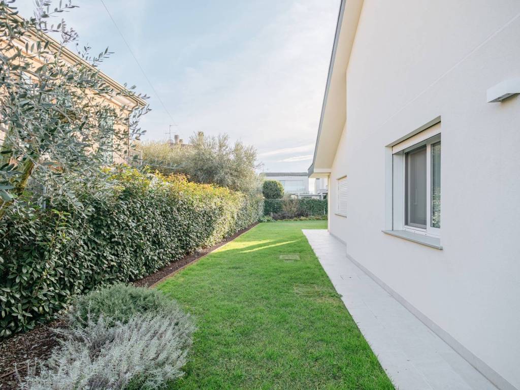 Villa a Santarcangelo di romagna in Via Marino Della Pasqua - Foto 4