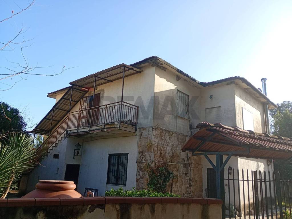 Casa indipendente a Castel volturno in Via G.Vasari - Foto 2