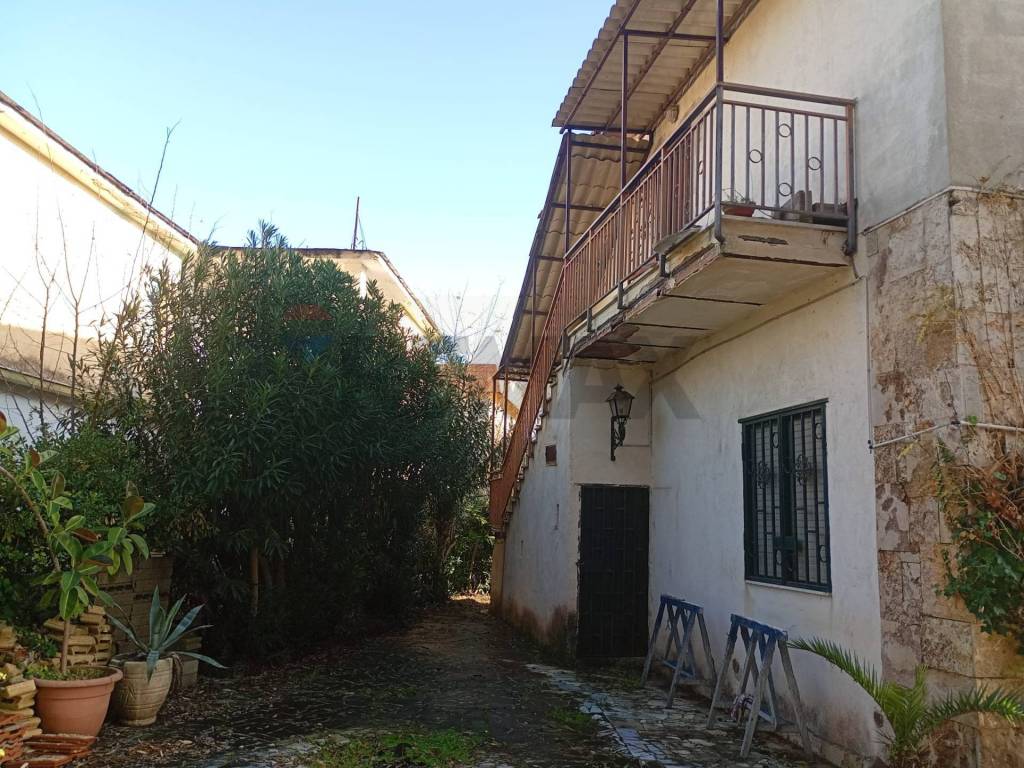 Casa indipendente a Castel volturno in Via G.Vasari - Foto 3