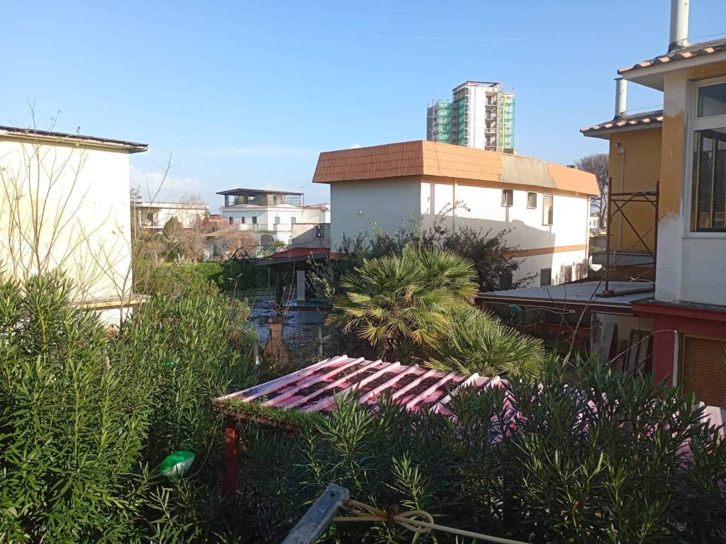 Casa indipendente a Castel volturno in Via G.Vasari - Foto 5