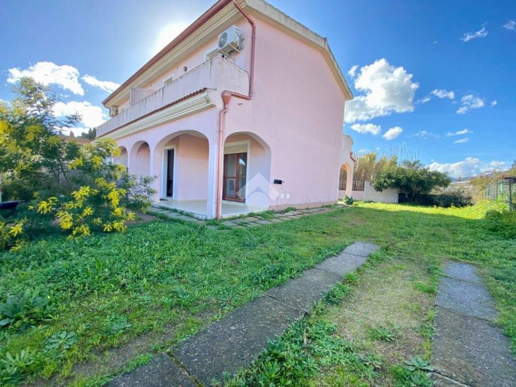 Villa a Capoterra in Via Panarea, 26 - Foto 3