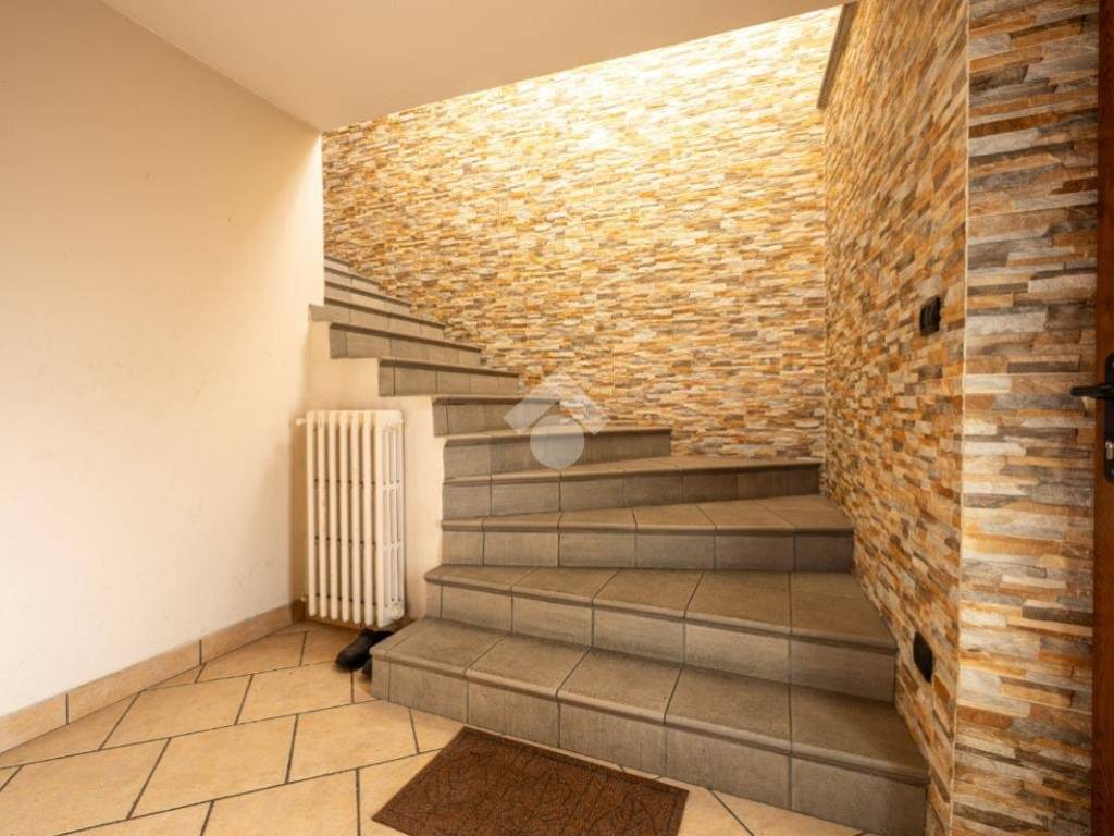 Casa indipendente a Costigliole saluzzo in Via Busca, 69 - Foto 3