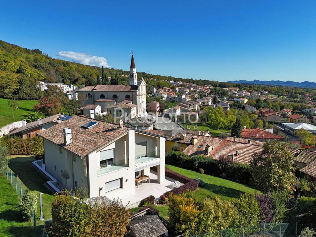 Villa a Bassano del grappa in via Monte Pelmo - Foto 3