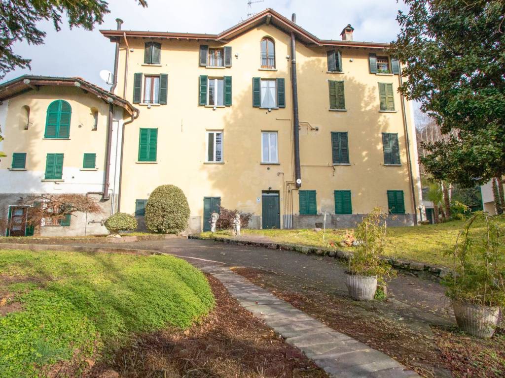 Appartamento a Tremezzina in Via Statale - Foto 2