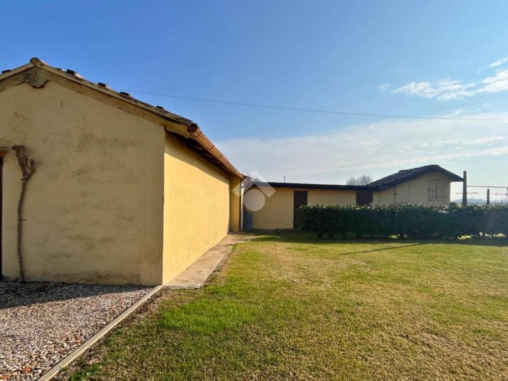 Casa indipendente a Molinella in Via amendola, 11 - Foto 5