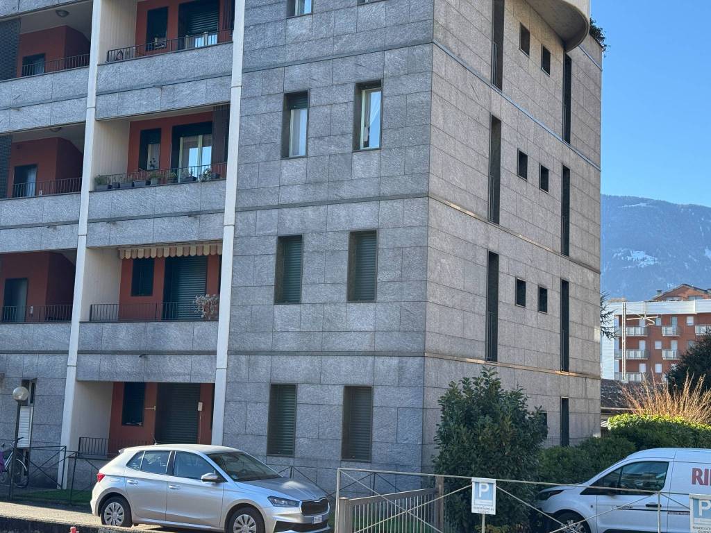 Appartamento a Sondrio in Via Adua, 19 - Foto 2