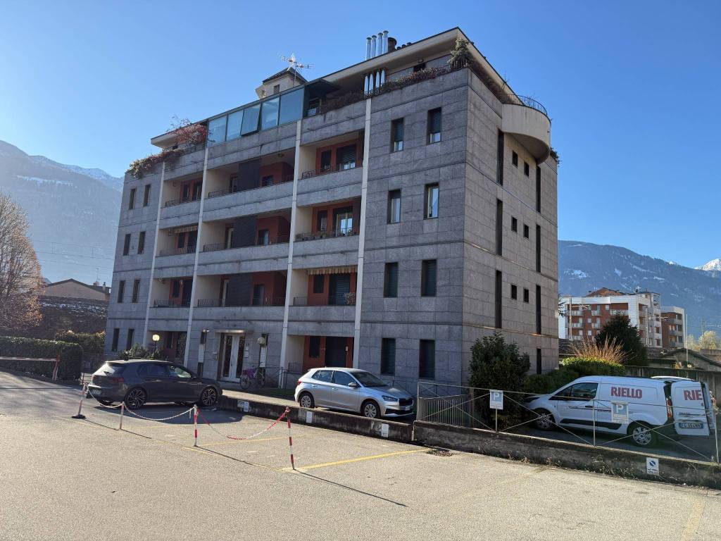 Appartamento a Sondrio in Via Adua, 19 - Foto 3