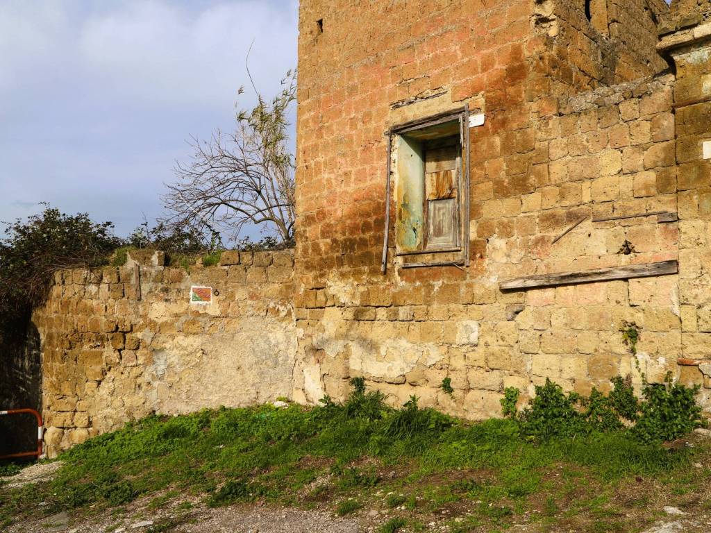 Terreno a Maddaloni in Via Belvedere, 37 - Foto 3