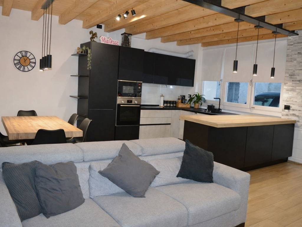 Casa indipendente a Carrè in Via Crosara, 60 - Foto 2