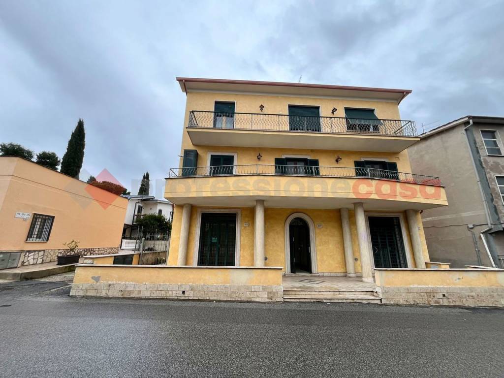 Immobile a Guidonia montecelio in Via Giuseppe Garibaldi , 127 - Foto 3