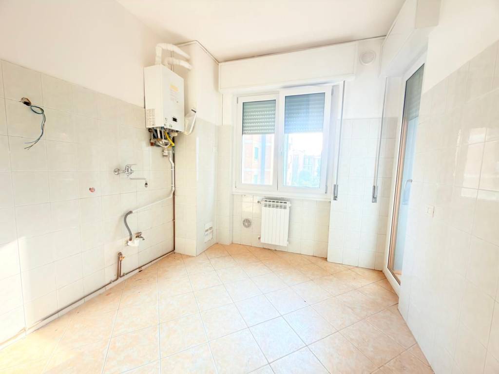 Appartamento a Pioltello in Via San Pio X - Foto 4