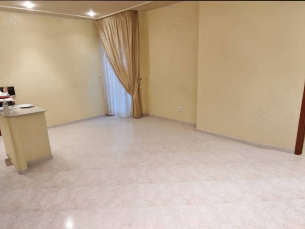 Appartamento a Trani in Via Giuseppe Di Vittorio - Foto 3