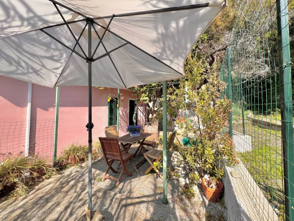 Appartamento a Finale ligure in Strada Della Selva - Foto 3