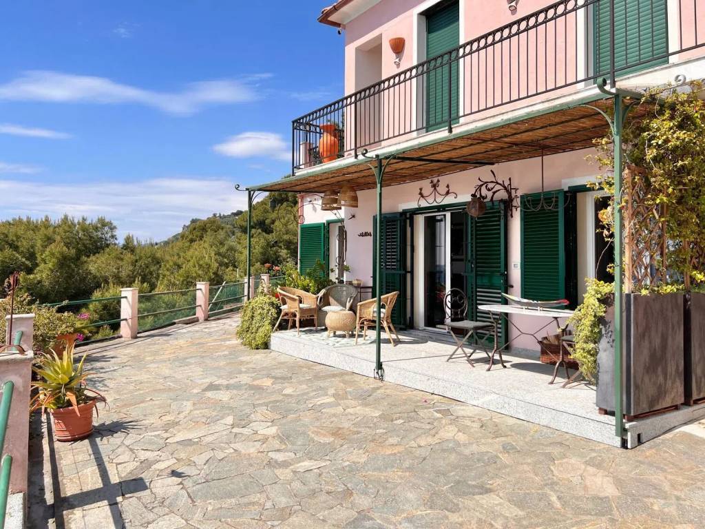 Appartamento a Finale ligure in Strada Della Selva - Foto 4