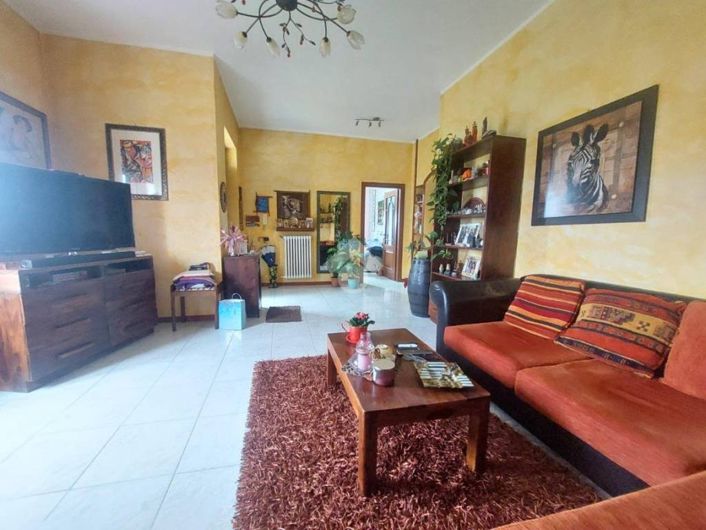 Villa a Vittuone in Via Eugenio Villoresi, 18 - Foto 3