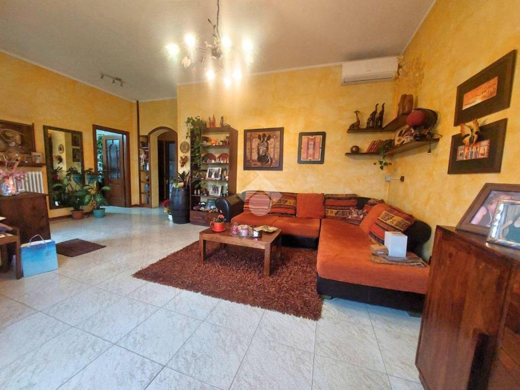 Villa a Vittuone in Via Eugenio Villoresi, 18 - Foto 5