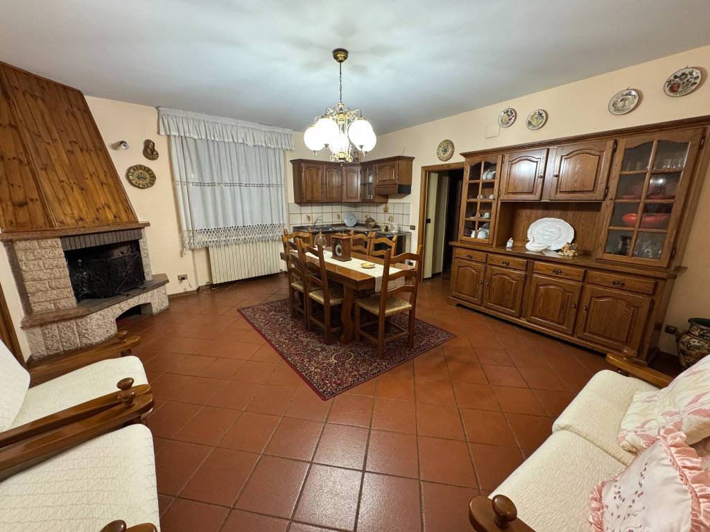 Casa indipendente a Assisi in Via del Monte Subasio - Foto 2