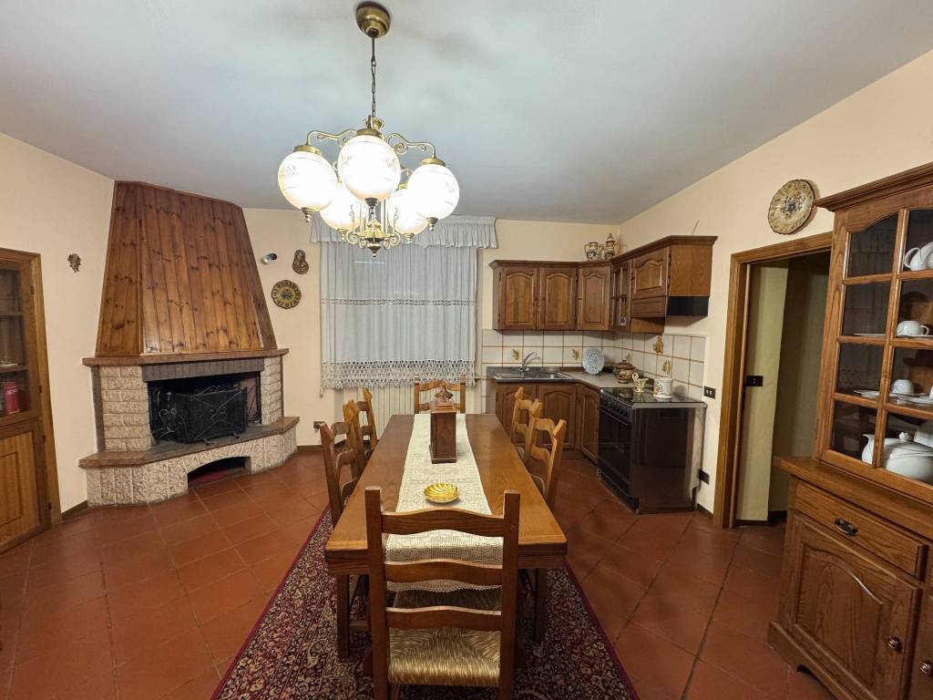 Casa indipendente a Assisi in Via del Monte Subasio - Foto 4