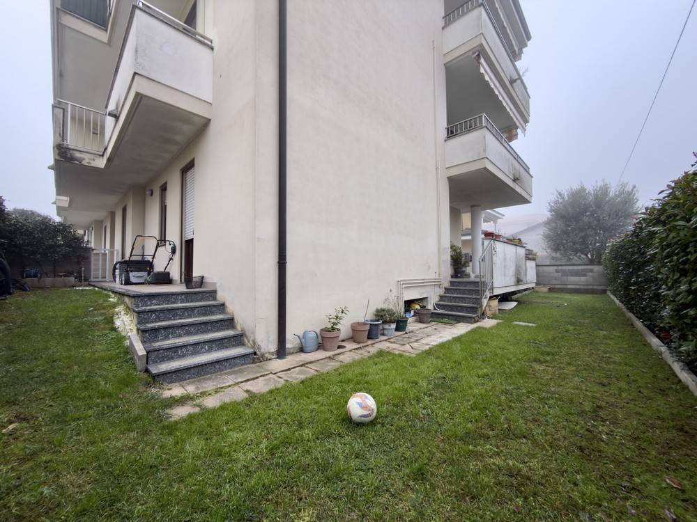 Appartamento a Trecate in Via Traversagna, 5 - Foto 2