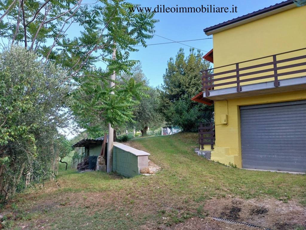 Villa a Castorano - Foto 2