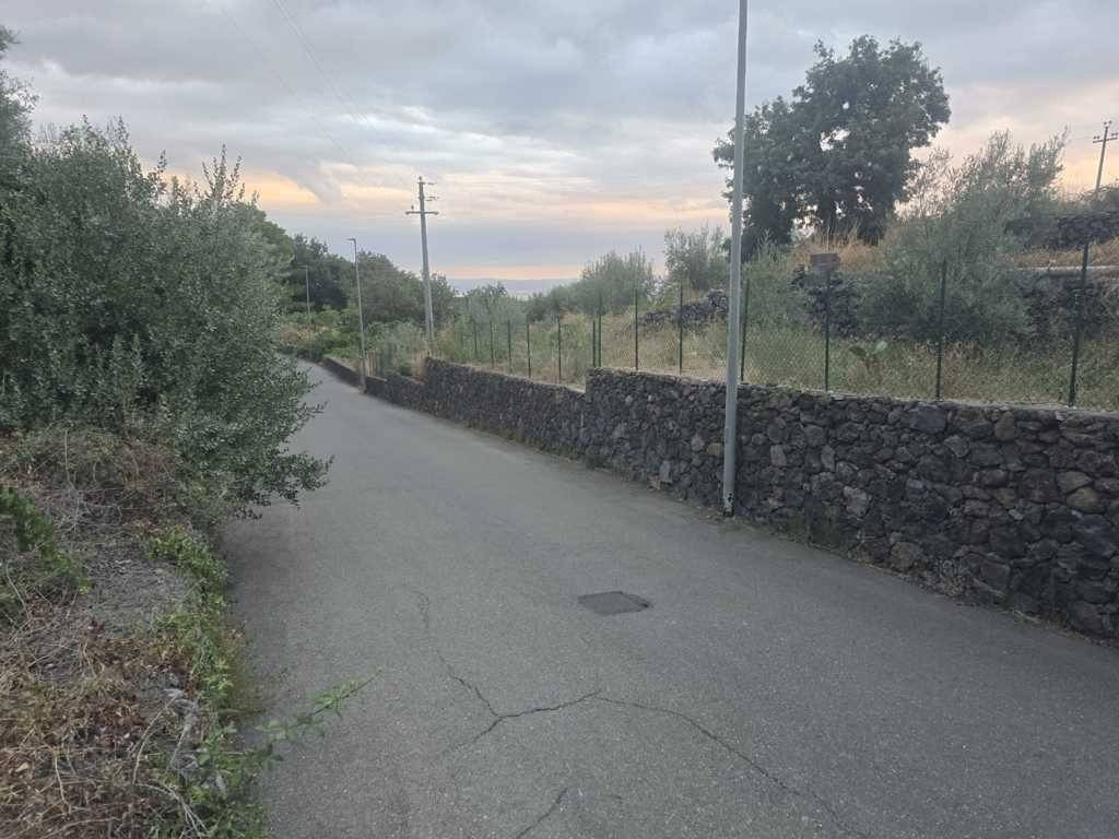 Terreno a Camporotondo etneo in Via Risorgimento - Foto 4