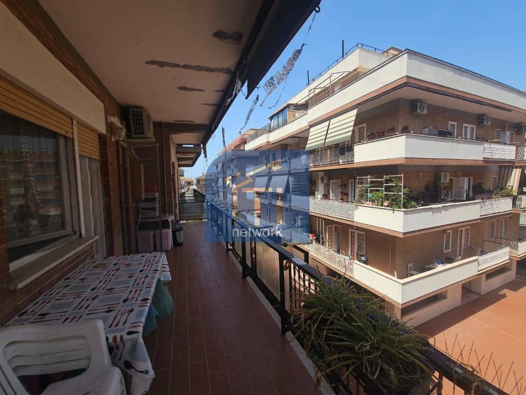 Appartamento a Pomezia in Via La Spezia - Foto 3