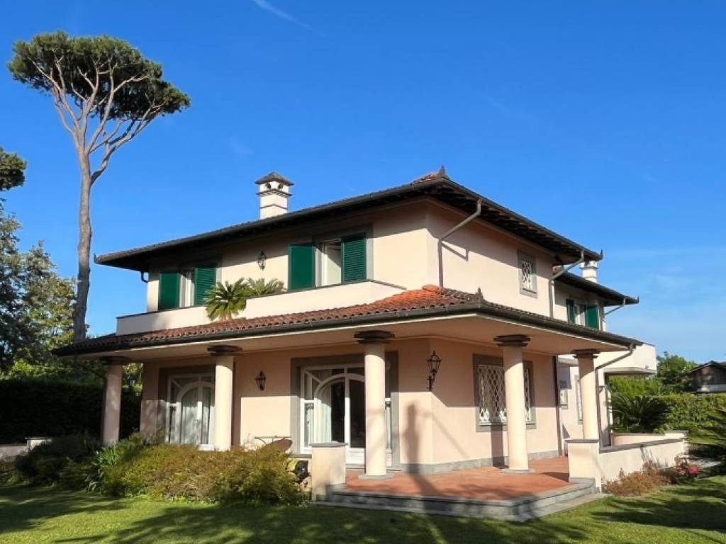 Villa a Forte dei marmi in Via Don I. Lazzeri - Foto 3