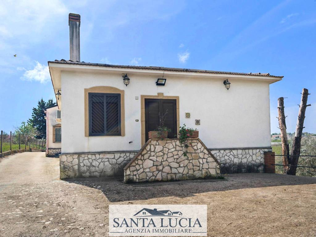 Villa a Canicattì in Strada Statale Agrigentina - Foto 3