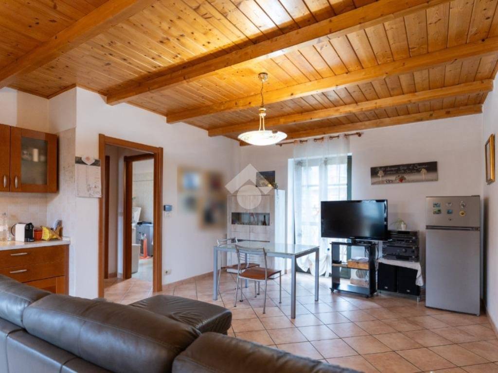 Appartamento a Torre pellice in Via Appiotti, 2 - Foto 2