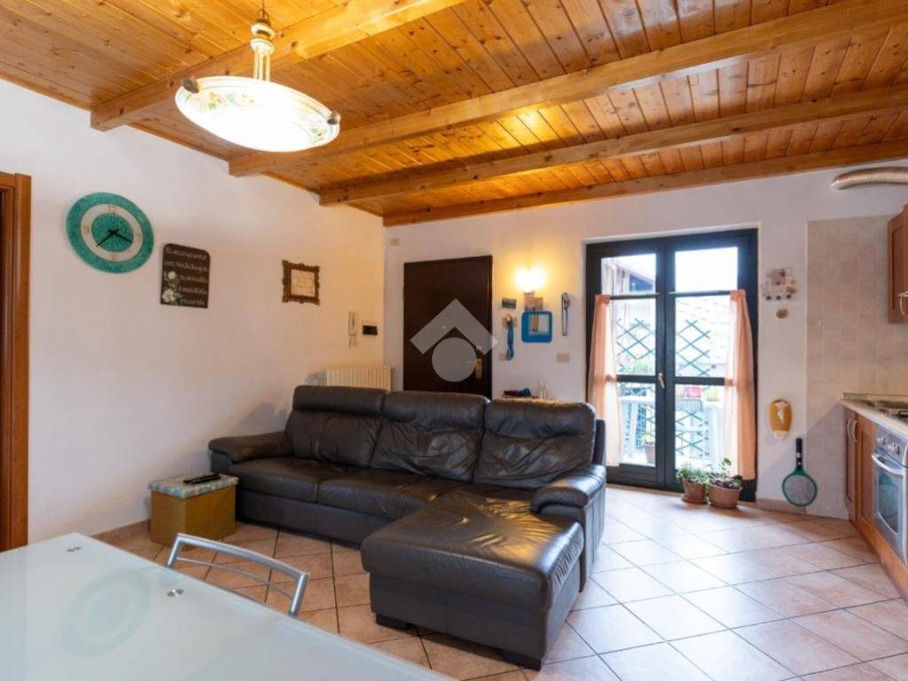 Appartamento a Torre pellice in Via Appiotti, 2 - Foto 4