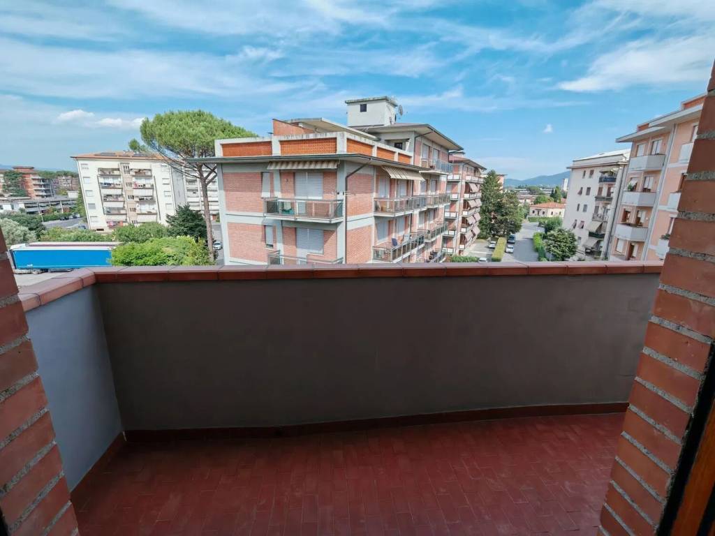 Appartamento a Lucca in Via Giovanni Giorgi - Foto 5